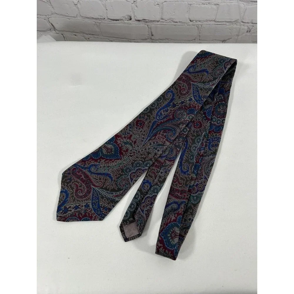 VTG Geoffrey Beene Paisley Made In USA Italian Silk Fabric Neck Tie 57x3.5